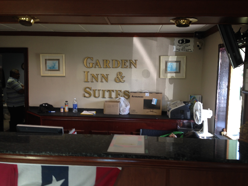 Check In Garden Inn & Suites